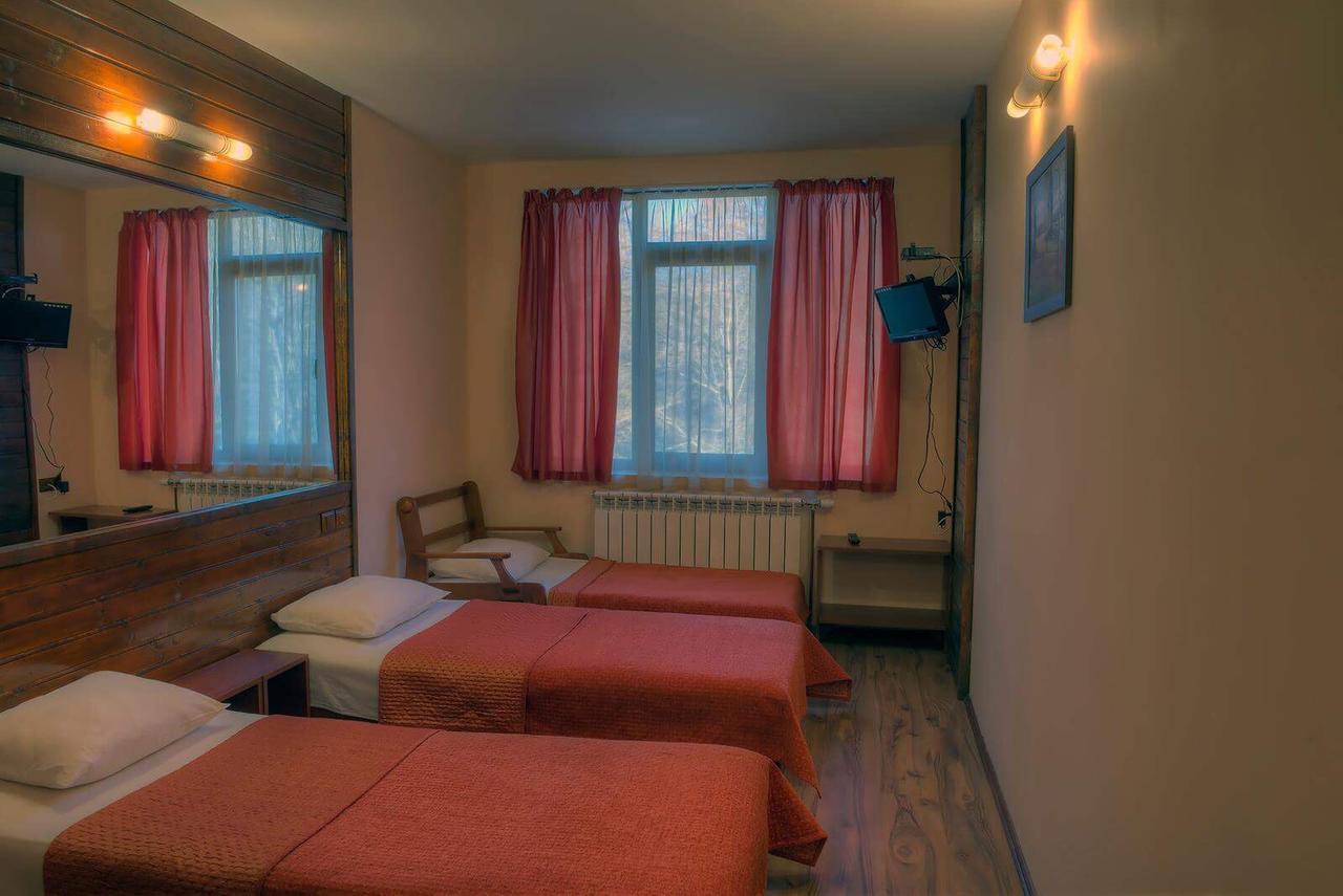 Комплекс Шуменско Плато Hotel ภายนอก รูปภาพ